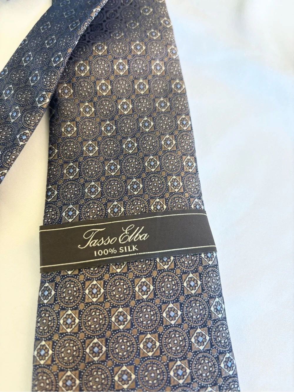 Tasso Elba brown blue and Gold Geometric Silk Tie